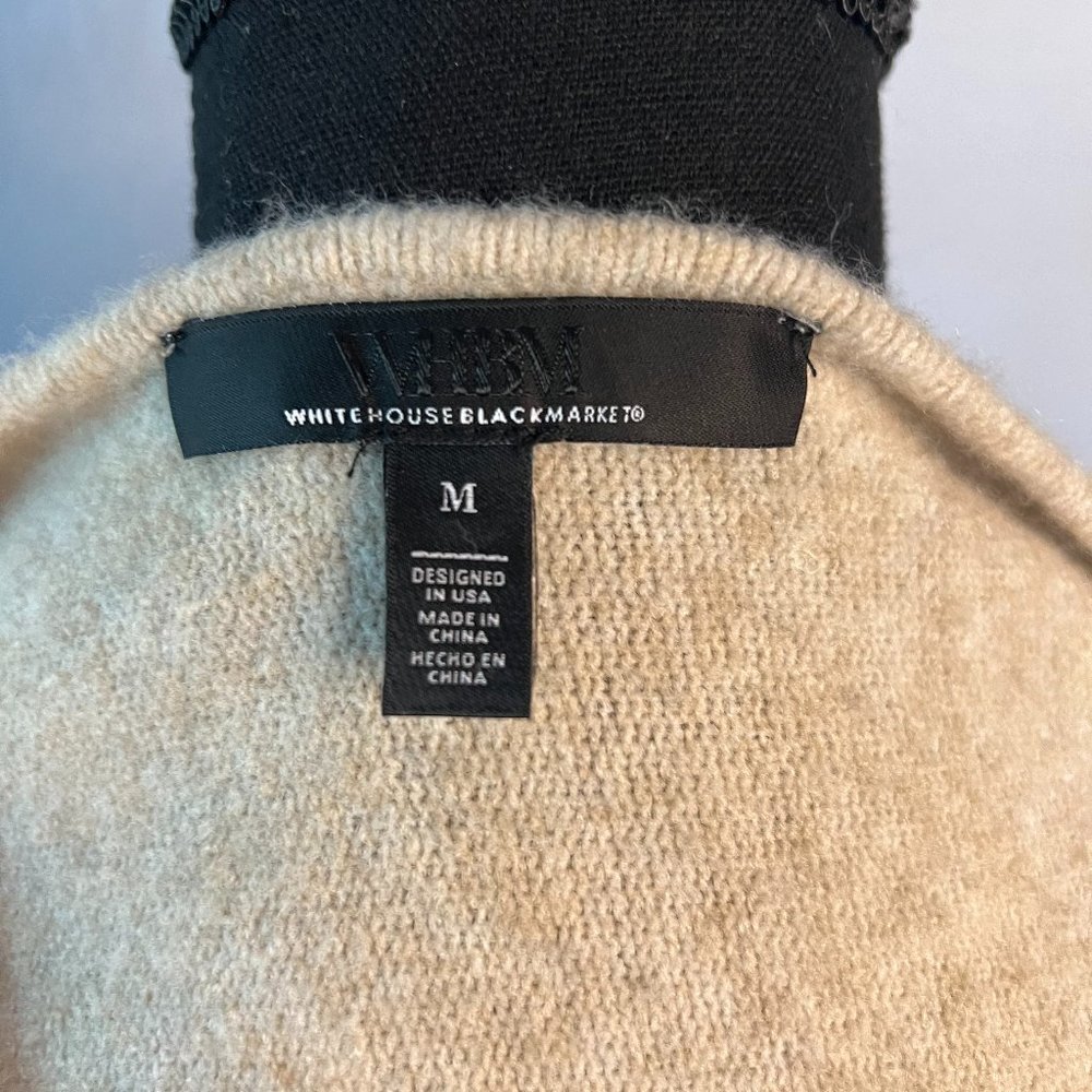 WHBM Womens Cream/Gold cinch sleeve Super Soft V Neck Sweater Size Medium - 0090 - Picture 2 of 4